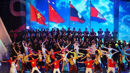 ງານພົບປະແລກປ່ຽນເຂດຊາຍແດນເຕັມໄປດ້ວຍນ້ຳໃຈມິດຕະພາບ